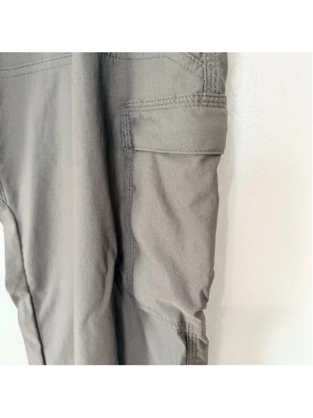 prAna Stretch Zion Gray Relaxed Fit Cargo Pants Men's Size 40X32 Outdoors Hiking